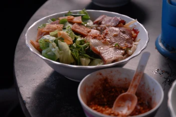 Cao lầu - BOOKING TOUR